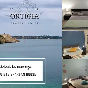  Hébergement de vacances Ortigia Spartan House 1